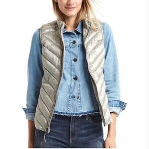 Gap Primaloft down alternative Silver Grey Puffer Vest